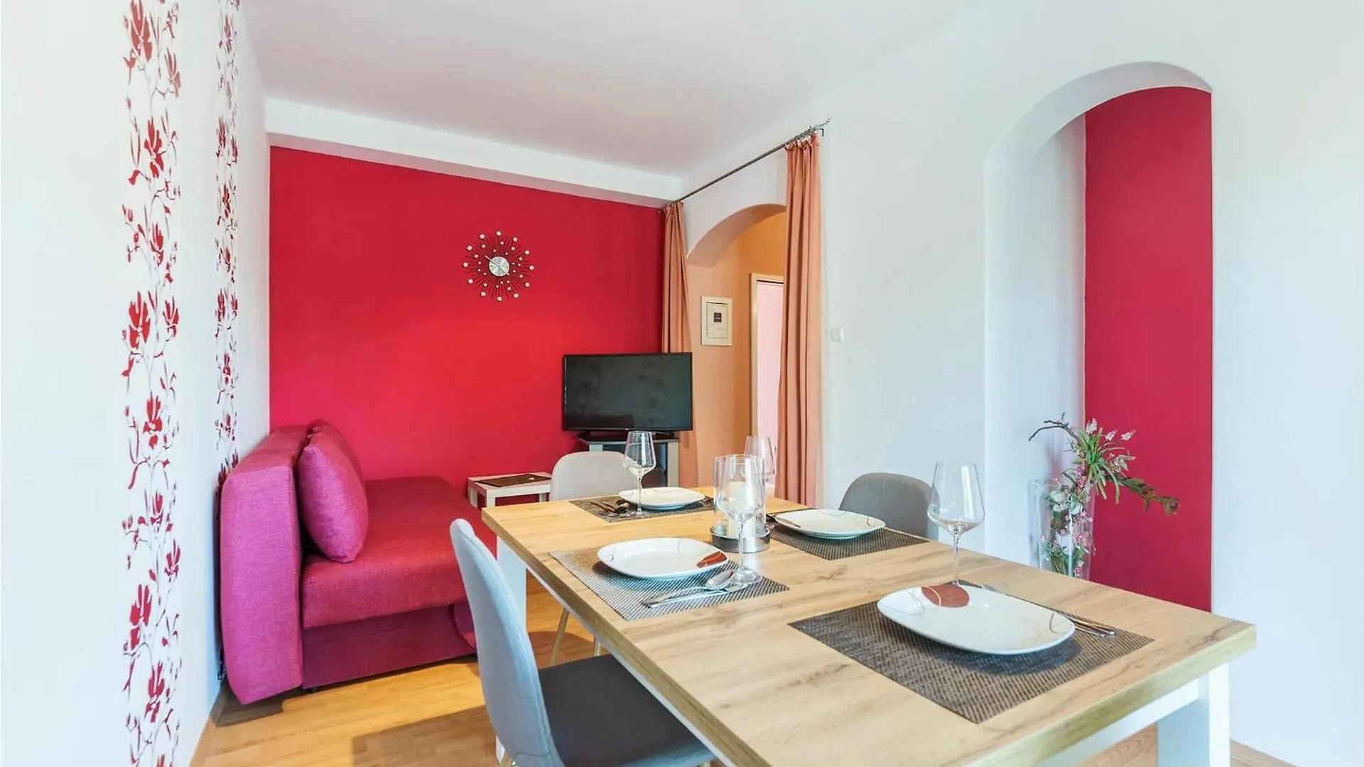 2 Bedroom Beautiful Apartment In Valtura